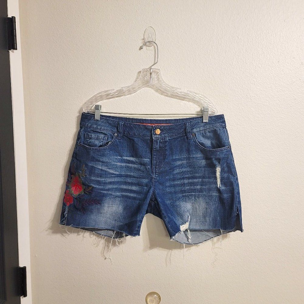 Standards & Practices Embroidered/Distressed Denim Cut-Off Shorts Sz 32